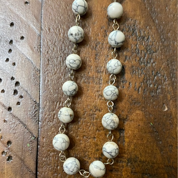 Lot of 3 Necklaces Peach Turquoise and White - Picture 4 of 6